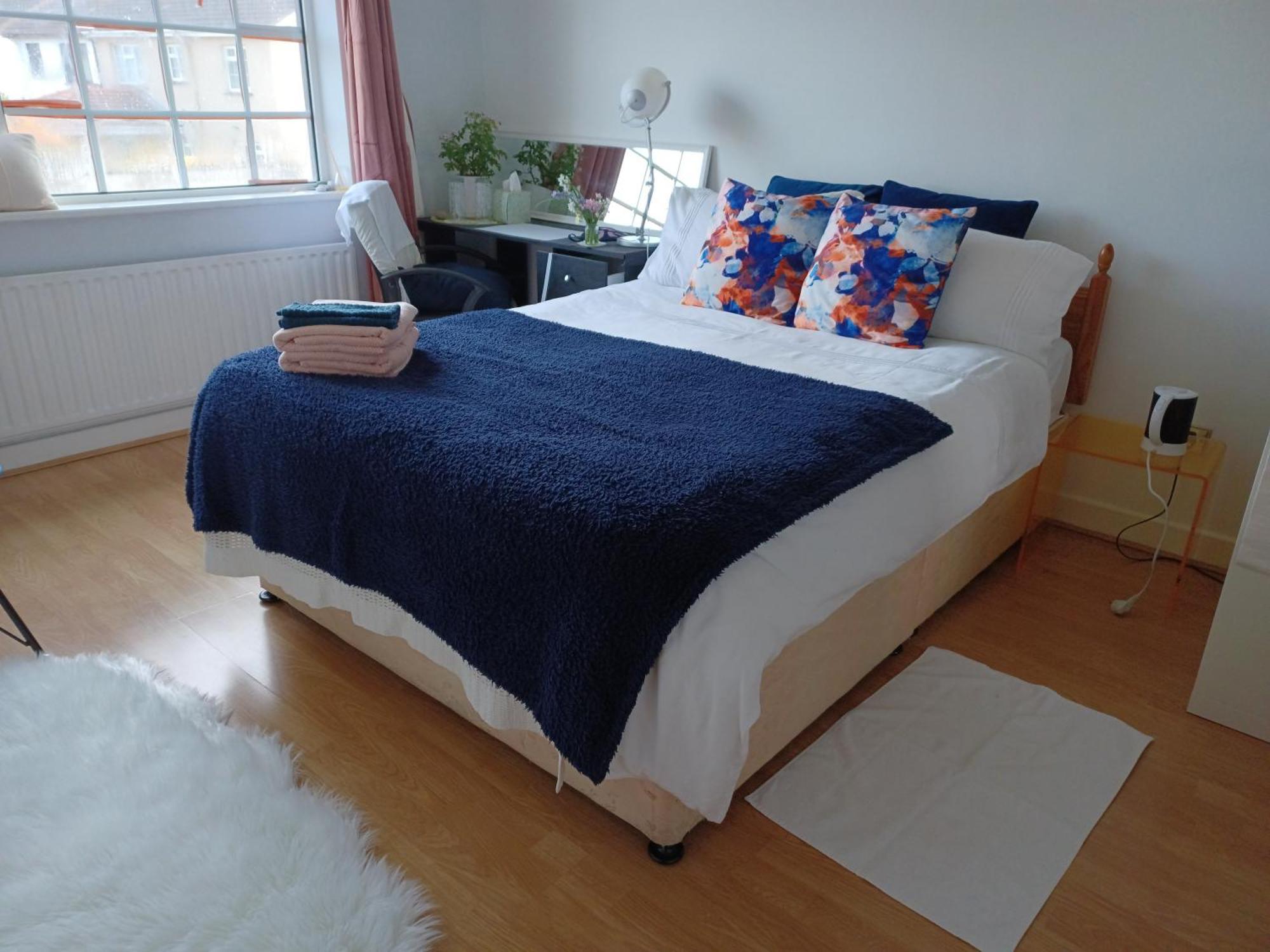 big bright room Carrigaline Exterior foto