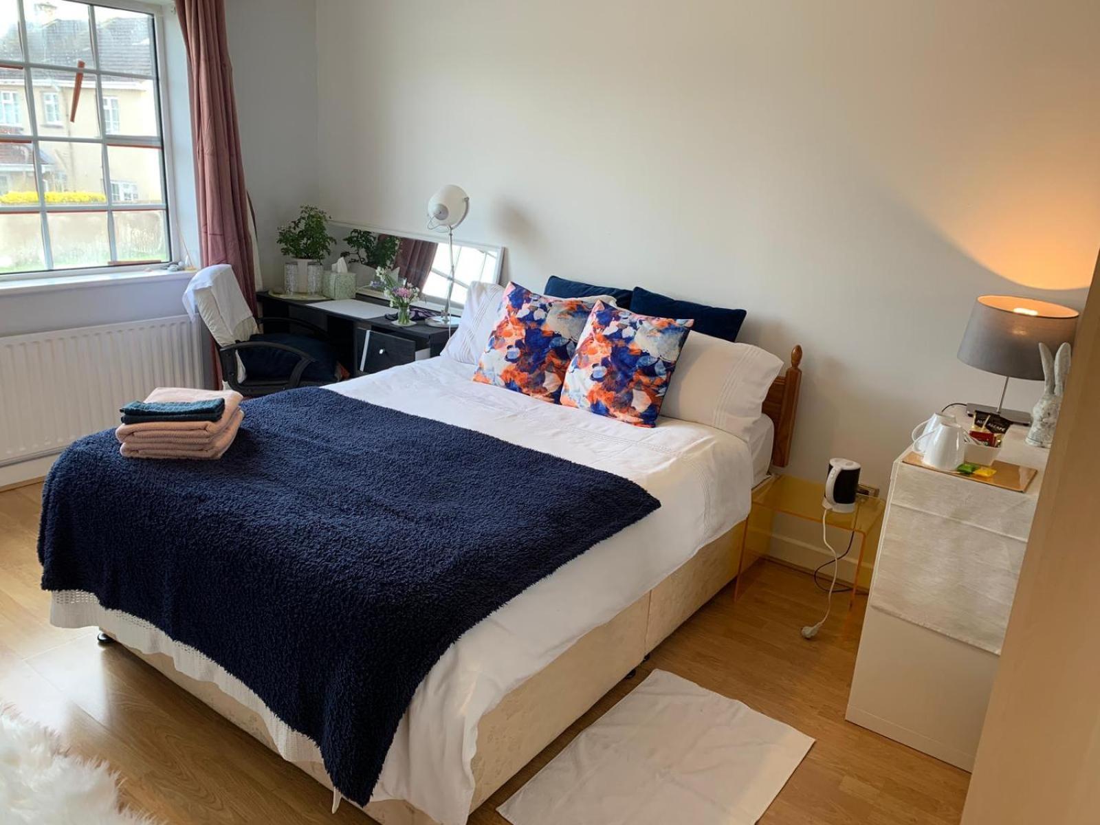big bright room Carrigaline Exterior foto
